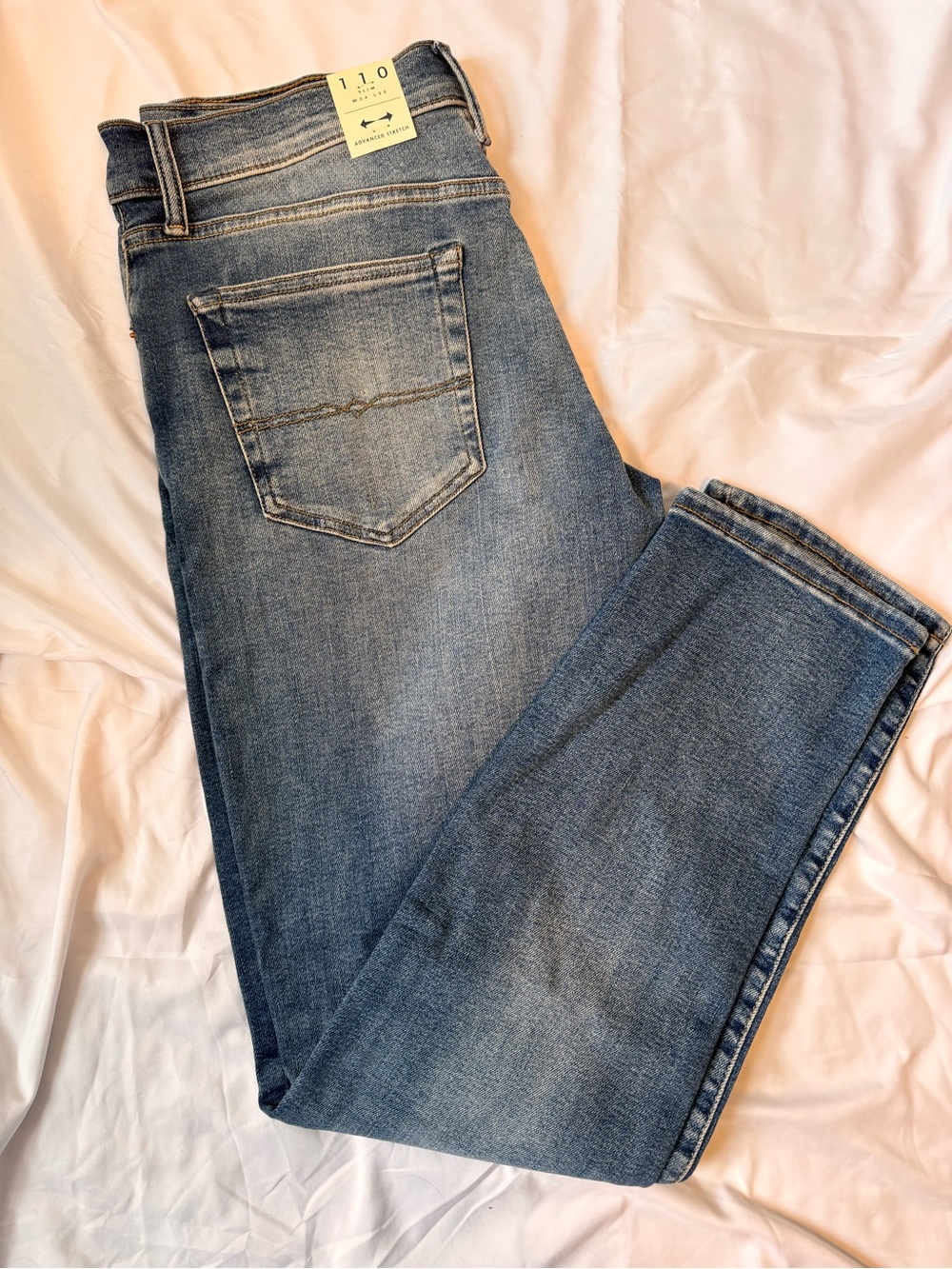 NWT Lucky Brand 110 Slim Coolmax Stretch Men's Jeans in Light Blue Wash
